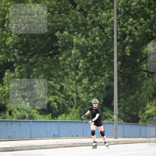 30.06.2024 - hella hamburg halbmarathon Dr. Thomas Lammeyer http://msf.ph/oto/6417954 30.06.2024 09:09:29 Kennedybrücke  meine-sportfotos.de