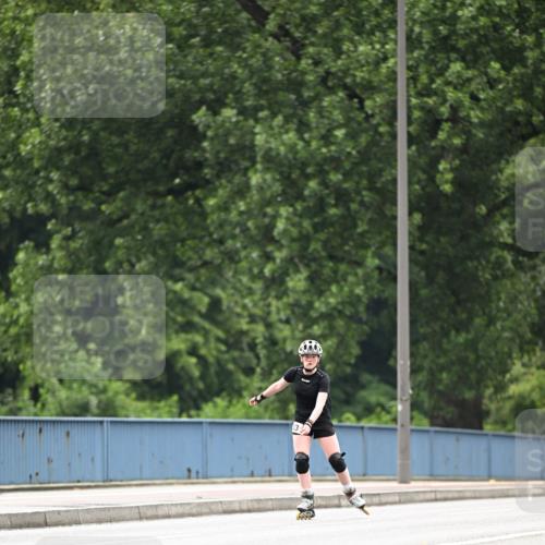 30.06.2024 - hella hamburg halbmarathon Dr. Thomas Lammeyer http://msf.ph/oto/6417982 30.06.2024 09:09:29 Kennedybrücke  meine-sportfotos.de