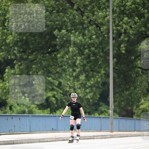30.06.2024 - hella hamburg halbmarathon Dr. Thomas Lammeyer http://msf.ph/oto/6418028 30.06.2024 09:09:29 Kennedybrücke 3 meine-sportfotos.de