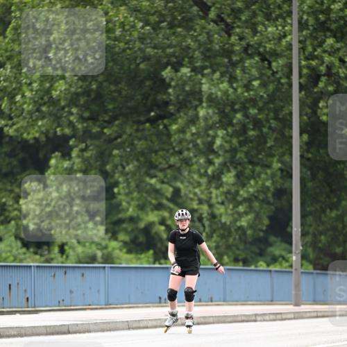 30.06.2024 - hella hamburg halbmarathon Dr. Thomas Lammeyer http://msf.ph/oto/6418099 30.06.2024 09:09:29 Kennedybrücke  meine-sportfotos.de
