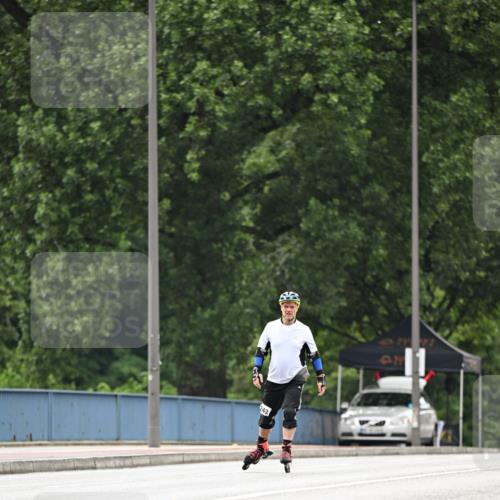 30.06.2024 - hella hamburg halbmarathon Dr. Thomas Lammeyer http://msf.ph/oto/6418184 30.06.2024 09:09:31 Kennedybrücke  meine-sportfotos.de