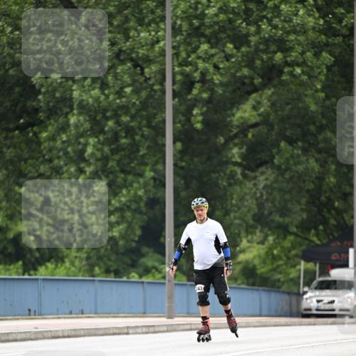 30.06.2024 - hella hamburg halbmarathon Dr. Thomas Lammeyer http://msf.ph/oto/6418362 30.06.2024 09:09:32 Kennedybrücke 242 meine-sportfotos.de