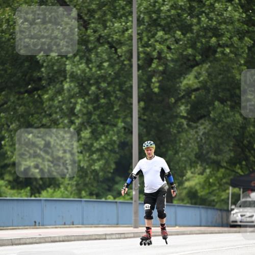 30.06.2024 - hella hamburg halbmarathon Dr. Thomas Lammeyer http://msf.ph/oto/6418387 30.06.2024 09:09:32 Kennedybrücke 242 meine-sportfotos.de