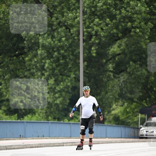30.06.2024 - hella hamburg halbmarathon Dr. Thomas Lammeyer http://msf.ph/oto/6418411 30.06.2024 09:09:32 Kennedybrücke 242 meine-sportfotos.de