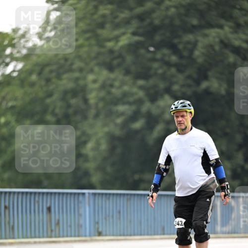 30.06.2024 - hella hamburg halbmarathon Dr. Thomas Lammeyer http://msf.ph/oto/6418506 30.06.2024 09:09:36 Kennedybrücke 242 meine-sportfotos.de