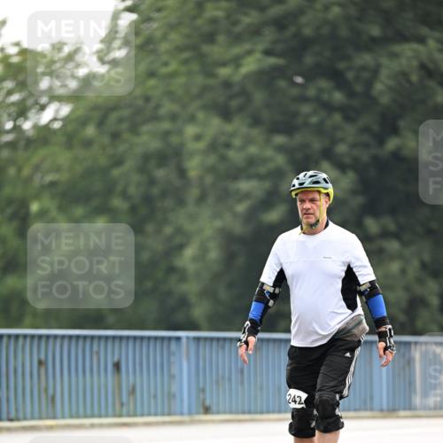30.06.2024 - hella hamburg halbmarathon Dr. Thomas Lammeyer http://msf.ph/oto/6418534 30.06.2024 09:09:36 Kennedybrücke 242 meine-sportfotos.de