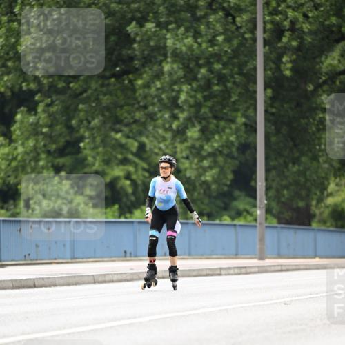 30.06.2024 - hella hamburg halbmarathon Dr. Thomas Lammeyer http://msf.ph/oto/6418557 30.06.2024 09:09:51 Kennedybrücke  meine-sportfotos.de