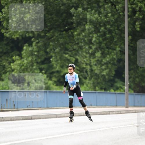 30.06.2024 - hella hamburg halbmarathon Dr. Thomas Lammeyer http://msf.ph/oto/6418629 30.06.2024 09:09:51 Kennedybrücke  meine-sportfotos.de