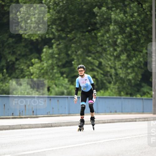 30.06.2024 - hella hamburg halbmarathon Dr. Thomas Lammeyer http://msf.ph/oto/6418641 30.06.2024 09:09:52 Kennedybrücke  meine-sportfotos.de