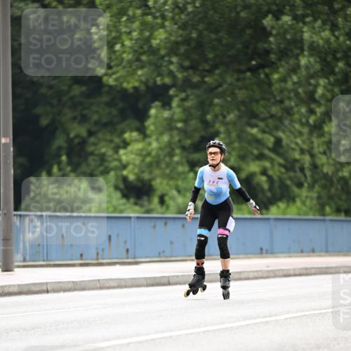 30.06.2024 - hella hamburg halbmarathon Dr. Thomas Lammeyer http://msf.ph/oto/6418683 30.06.2024 09:09:52 Kennedybrücke  meine-sportfotos.de