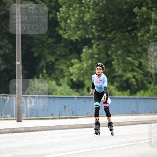 30.06.2024 - hella hamburg halbmarathon Dr. Thomas Lammeyer http://msf.ph/oto/6418731 30.06.2024 09:09:52 Kennedybrücke  meine-sportfotos.de