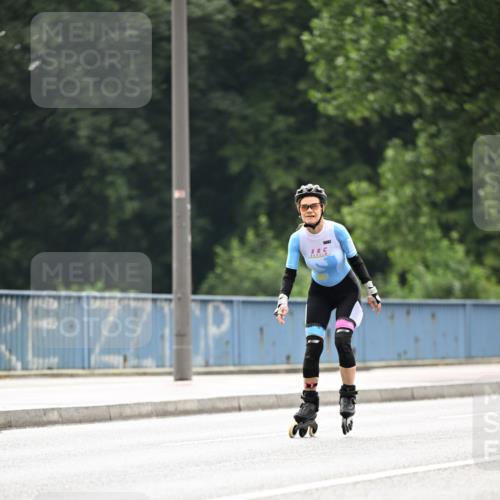 30.06.2024 - hella hamburg halbmarathon Dr. Thomas Lammeyer http://msf.ph/oto/6418811 30.06.2024 09:09:53 Kennedybrücke  meine-sportfotos.de