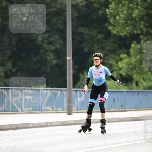 30.06.2024 - hella hamburg halbmarathon Dr. Thomas Lammeyer http://msf.ph/oto/6418858 30.06.2024 09:09:53 Kennedybrücke  meine-sportfotos.de