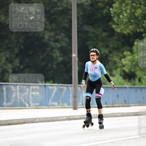 30.06.2024 - hella hamburg halbmarathon Dr. Thomas Lammeyer http://msf.ph/oto/6418872 30.06.2024 09:09:53 Kennedybrücke  meine-sportfotos.de