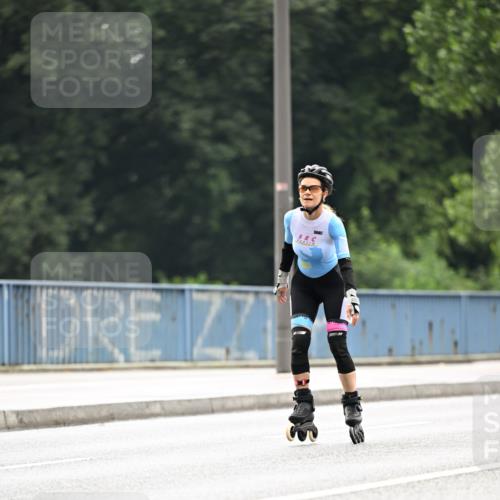 30.06.2024 - hella hamburg halbmarathon Dr. Thomas Lammeyer http://msf.ph/oto/6418904 30.06.2024 09:09:53 Kennedybrücke  meine-sportfotos.de