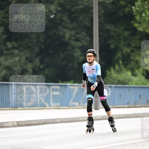 30.06.2024 - hella hamburg halbmarathon Dr. Thomas Lammeyer http://msf.ph/oto/6418924 30.06.2024 09:09:54 Kennedybrücke  meine-sportfotos.de