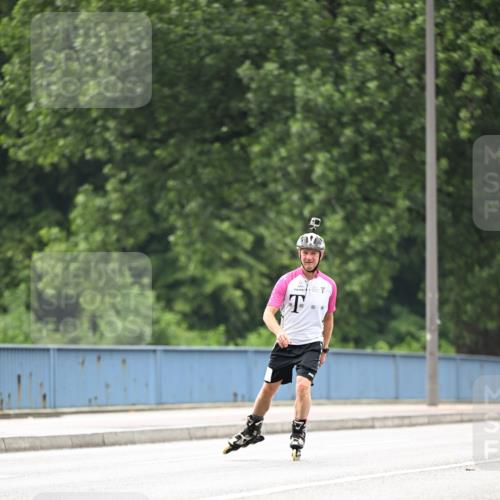 30.06.2024 - hella hamburg halbmarathon Dr. Thomas Lammeyer http://msf.ph/oto/6419033 30.06.2024 09:09:59 Kennedybrücke  meine-sportfotos.de
