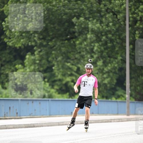 30.06.2024 - hella hamburg halbmarathon Dr. Thomas Lammeyer http://msf.ph/oto/6419045 30.06.2024 09:09:59 Kennedybrücke  meine-sportfotos.de