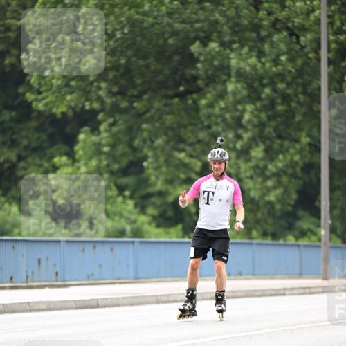 30.06.2024 - hella hamburg halbmarathon Dr. Thomas Lammeyer http://msf.ph/oto/6419062 30.06.2024 09:09:59 Kennedybrücke  meine-sportfotos.de