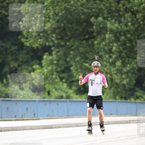 30.06.2024 - hella hamburg halbmarathon Dr. Thomas Lammeyer http://msf.ph/oto/6419075 30.06.2024 09:09:59 Kennedybrücke  meine-sportfotos.de