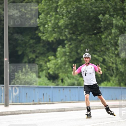 30.06.2024 - hella hamburg halbmarathon Dr. Thomas Lammeyer http://msf.ph/oto/6419108 30.06.2024 09:10:00 Kennedybrücke  meine-sportfotos.de