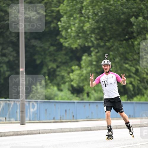 30.06.2024 - hella hamburg halbmarathon Dr. Thomas Lammeyer http://msf.ph/oto/6419117 30.06.2024 09:10:00 Kennedybrücke  meine-sportfotos.de