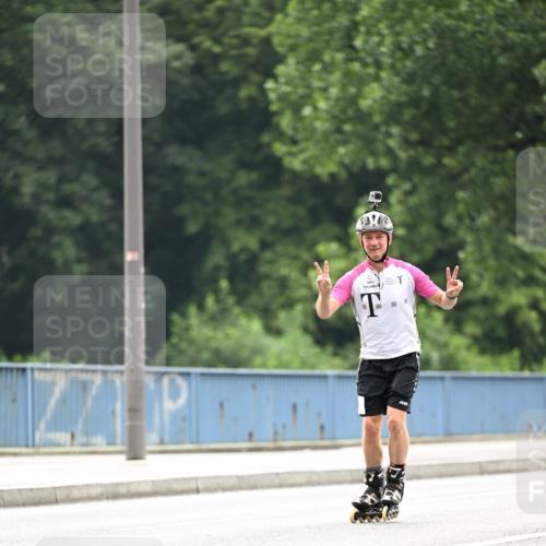 30.06.2024 - hella hamburg halbmarathon Dr. Thomas Lammeyer http://msf.ph/oto/6419146 30.06.2024 09:10:00 Kennedybrücke  meine-sportfotos.de