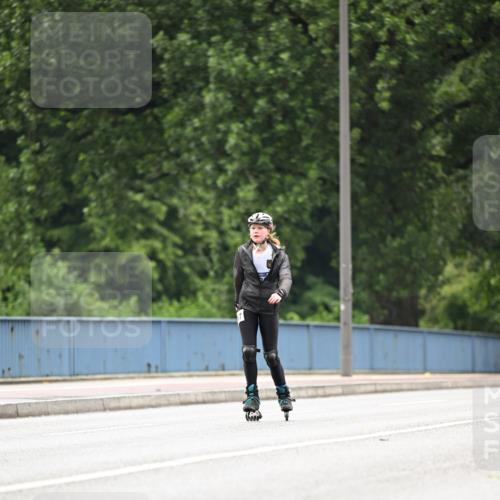 30.06.2024 - hella hamburg halbmarathon Dr. Thomas Lammeyer http://msf.ph/oto/6419292 30.06.2024 09:10:55 Kennedybrücke  meine-sportfotos.de