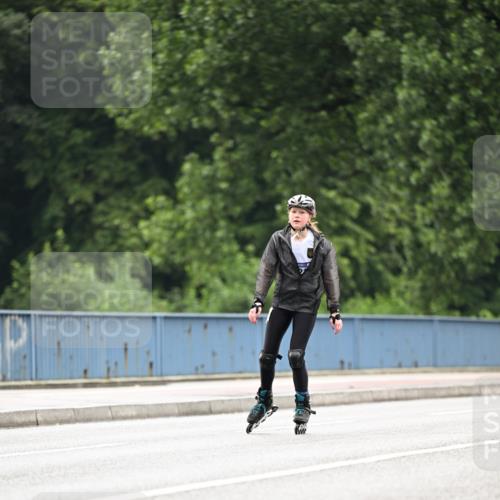 30.06.2024 - hella hamburg halbmarathon Dr. Thomas Lammeyer http://msf.ph/oto/6419404 30.06.2024 09:10:56 Kennedybrücke  meine-sportfotos.de