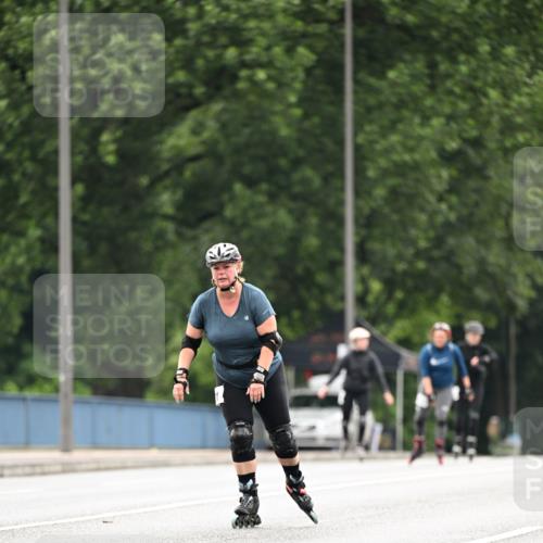 30.06.2024 - hella hamburg halbmarathon Dr. Thomas Lammeyer http://msf.ph/oto/6419482 30.06.2024 09:11:15 Kennedybrücke  meine-sportfotos.de