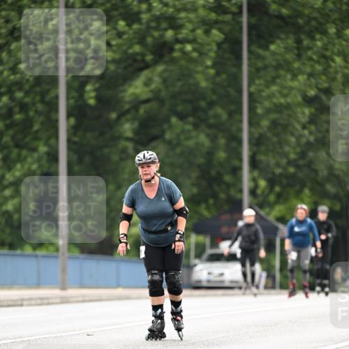 30.06.2024 - hella hamburg halbmarathon Dr. Thomas Lammeyer http://msf.ph/oto/6419505 30.06.2024 09:11:15 Kennedybrücke  meine-sportfotos.de