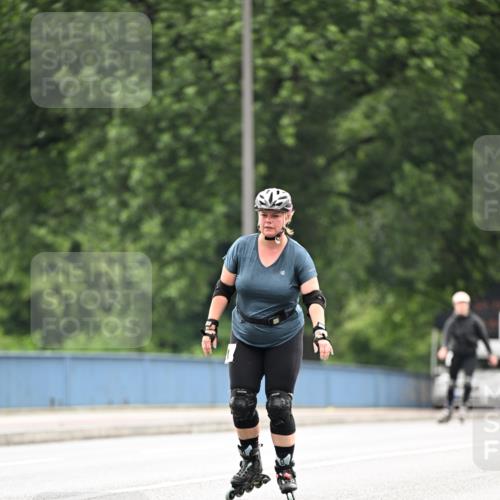 30.06.2024 - hella hamburg halbmarathon Dr. Thomas Lammeyer http://msf.ph/oto/6419643 30.06.2024 09:11:16 Kennedybrücke  meine-sportfotos.de