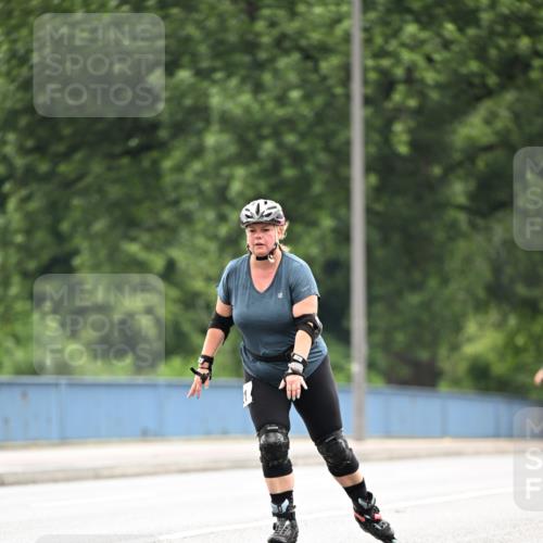 30.06.2024 - hella hamburg halbmarathon Dr. Thomas Lammeyer http://msf.ph/oto/6419706 30.06.2024 09:11:16 Kennedybrücke  meine-sportfotos.de