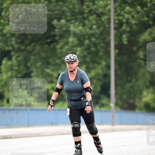 30.06.2024 - hella hamburg halbmarathon Dr. Thomas Lammeyer http://msf.ph/oto/6419721 30.06.2024 09:11:16 Kennedybrücke  meine-sportfotos.de