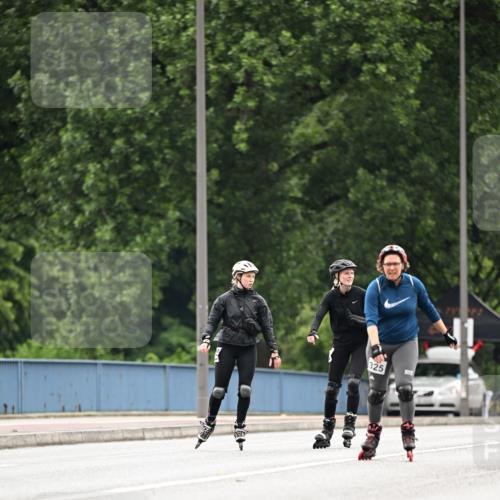 30.06.2024 - hella hamburg halbmarathon Dr. Thomas Lammeyer http://msf.ph/oto/6419823 30.06.2024 09:11:19 Kennedybrücke 325, 1102 meine-sportfotos.de