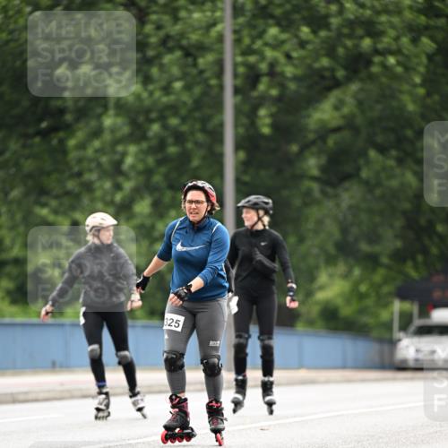 30.06.2024 - hella hamburg halbmarathon Dr. Thomas Lammeyer http://msf.ph/oto/6419969 30.06.2024 09:11:21 Kennedybrücke 325 meine-sportfotos.de