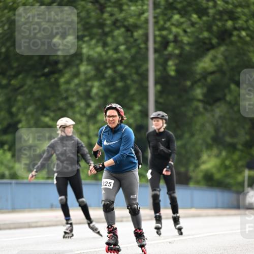 30.06.2024 - hella hamburg halbmarathon Dr. Thomas Lammeyer http://msf.ph/oto/6419989 30.06.2024 09:11:21 Kennedybrücke 325 meine-sportfotos.de