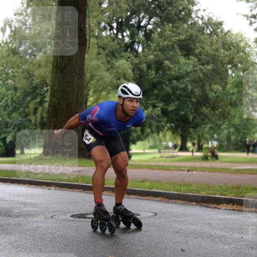 30.06.2024 - hella hamburg halbmarathon H.Heesch http://msf.ph/oto/6434276 30.06.2024 09:05:52 Zwischen KM18-KM19 54 meine-sportfotos.de