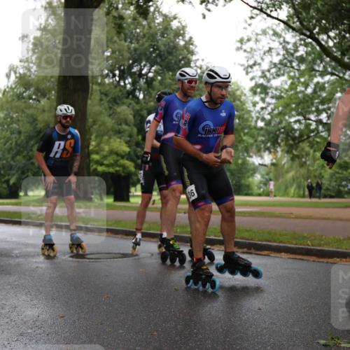 30.06.2024 - hella hamburg halbmarathon H.Heesch http://msf.ph/oto/6434411 30.06.2024 09:06:09 Zwischen KM18-KM19 36, 439 meine-sportfotos.de