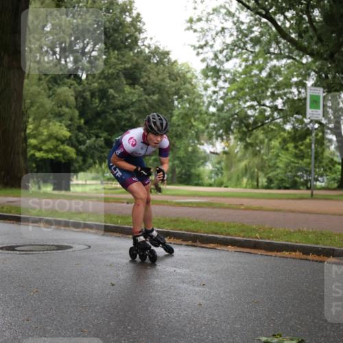 30.06.2024 - hella hamburg halbmarathon H.Heesch http://msf.ph/oto/6435051 30.06.2024 09:07:06 Zwischen KM18-KM19  meine-sportfotos.de