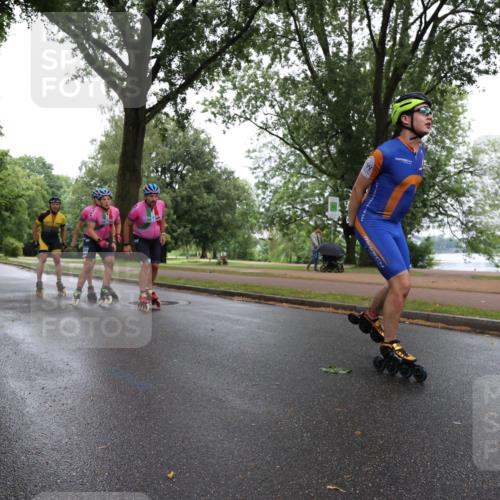 30.06.2024 - hella hamburg halbmarathon H.Heesch http://msf.ph/oto/6435430 30.06.2024 09:08:13 Zwischen KM18-KM19  meine-sportfotos.de
