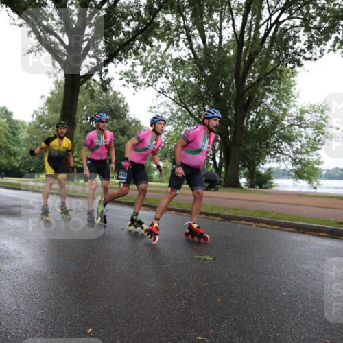 30.06.2024 - hella hamburg halbmarathon H.Heesch http://msf.ph/oto/6435446 30.06.2024 09:08:13 Zwischen KM18-KM19 355 meine-sportfotos.de