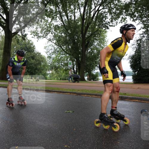 30.06.2024 - hella hamburg halbmarathon H.Heesch http://msf.ph/oto/6435555 30.06.2024 09:08:14 Zwischen KM18-KM19 455 meine-sportfotos.de