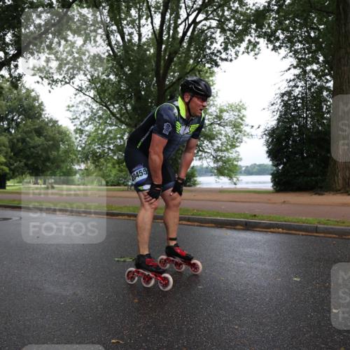 30.06.2024 - hella hamburg halbmarathon H.Heesch http://msf.ph/oto/6435579 30.06.2024 09:08:14 Zwischen KM18-KM19 20455 meine-sportfotos.de