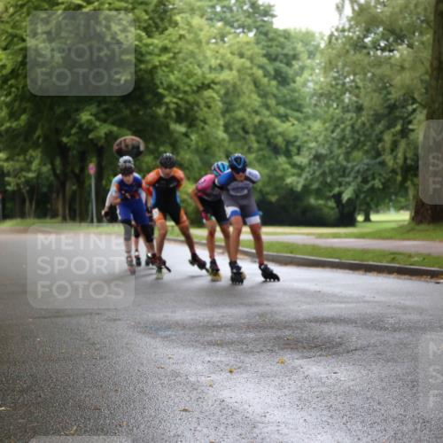 30.06.2024 - hella hamburg halbmarathon H.Heesch http://msf.ph/oto/6435917 30.06.2024 09:09:13 Zwischen KM18-KM19  meine-sportfotos.de