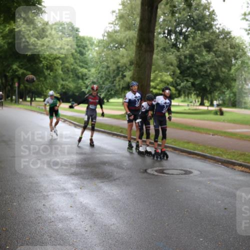 30.06.2024 - hella hamburg halbmarathon H.Heesch http://msf.ph/oto/6436563 30.06.2024 09:10:19 Zwischen KM18-KM19  meine-sportfotos.de