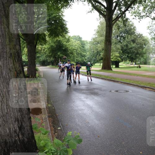 30.06.2024 - hella hamburg halbmarathon H.Heesch http://msf.ph/oto/6437153 30.06.2024 09:10:26 Zwischen KM18-KM19  meine-sportfotos.de