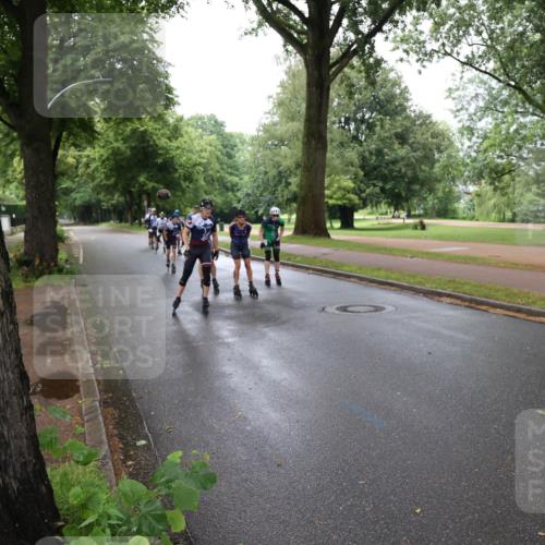 30.06.2024 - hella hamburg halbmarathon H.Heesch http://msf.ph/oto/6437211 30.06.2024 09:10:26 Zwischen KM18-KM19  meine-sportfotos.de