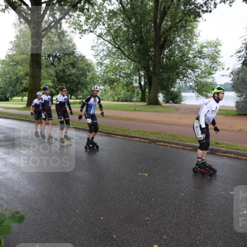 30.06.2024 - hella hamburg halbmarathon H.Heesch http://msf.ph/oto/6437489 30.06.2024 09:10:29 Zwischen KM18-KM19  meine-sportfotos.de