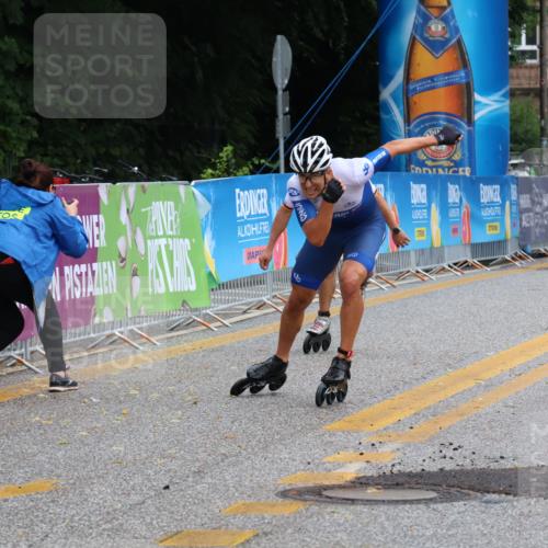 30.06.2024 - hella hamburg halbmarathon Strokosch-Dieckow http://msf.ph/oto/6561236 30.06.2024 09:08:18 Ziel 50, 20406 meine-sportfotos.de